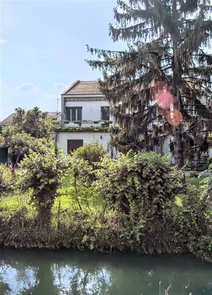 appartamento in vendita a Porto Mantovano in zona Sant'Antonio