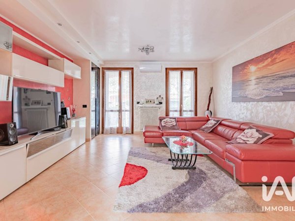 casa indipendente in vendita a Porto Mantovano