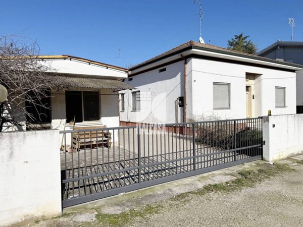 casa indipendente in vendita a Porto Mantovano