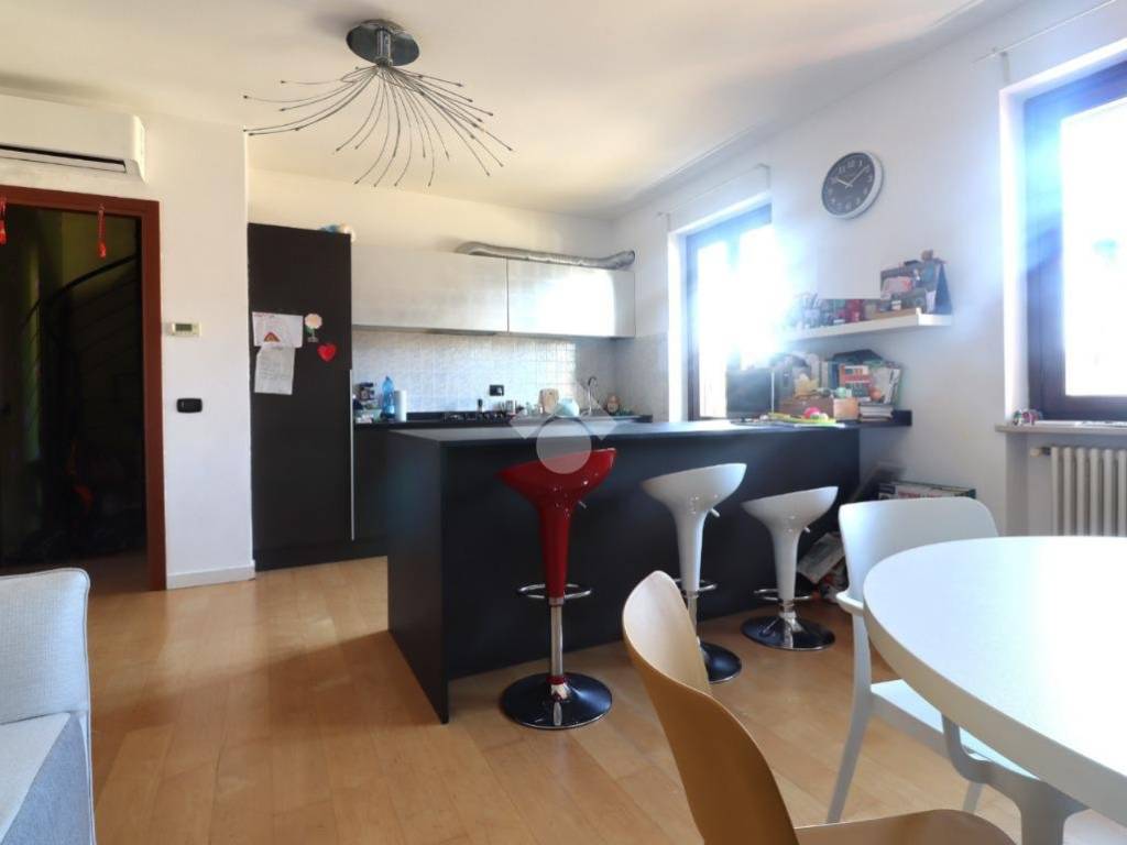 appartamento in vendita a Porto Mantovano in zona Sant'Antonio