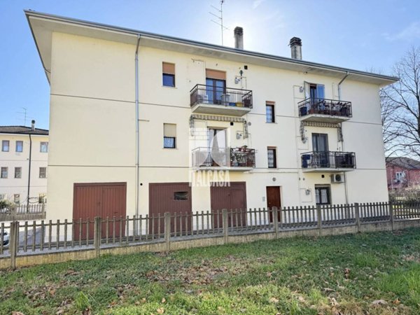 appartamento in vendita a Porto Mantovano in zona Sant'Antonio