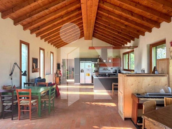 casa indipendente in vendita a Porto Mantovano in zona Soave