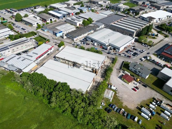 capannone in vendita a Porto Mantovano