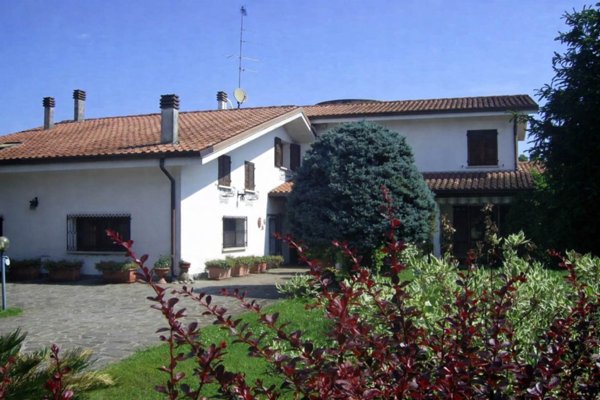 casa indipendente in vendita a Porto Mantovano in zona Bancole