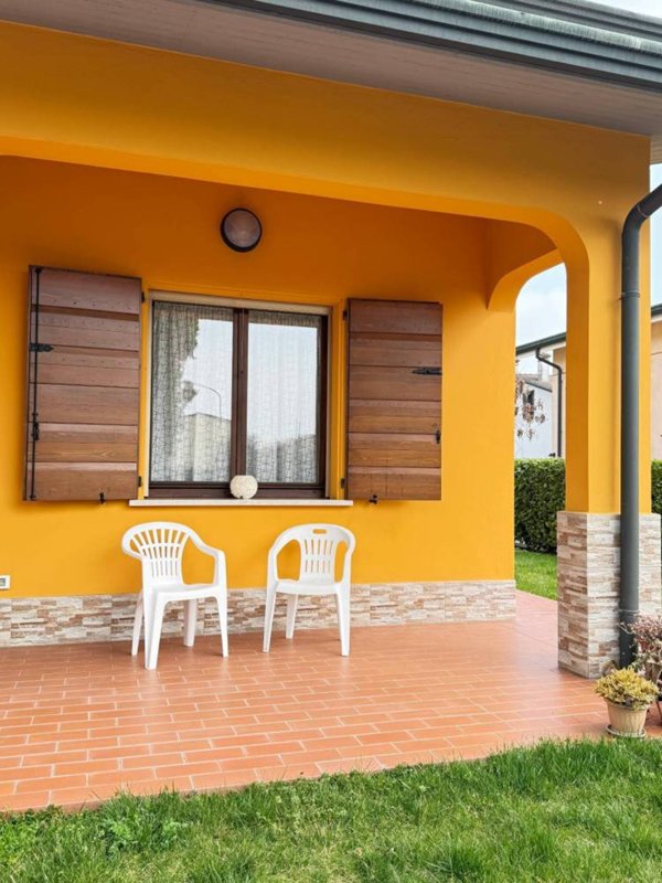 casa indipendente in vendita a Porto Mantovano