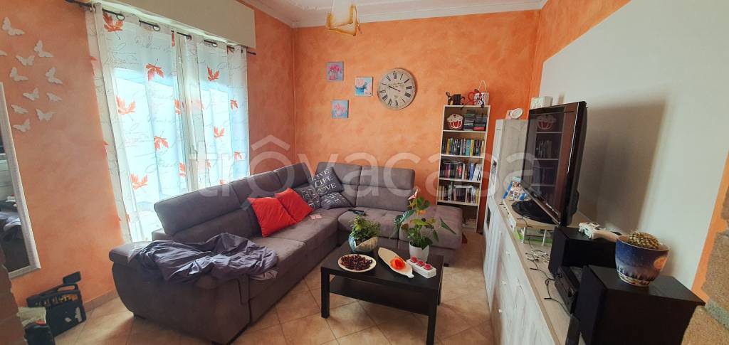 casa indipendente in vendita a Porto Mantovano in zona Sant'Antonio