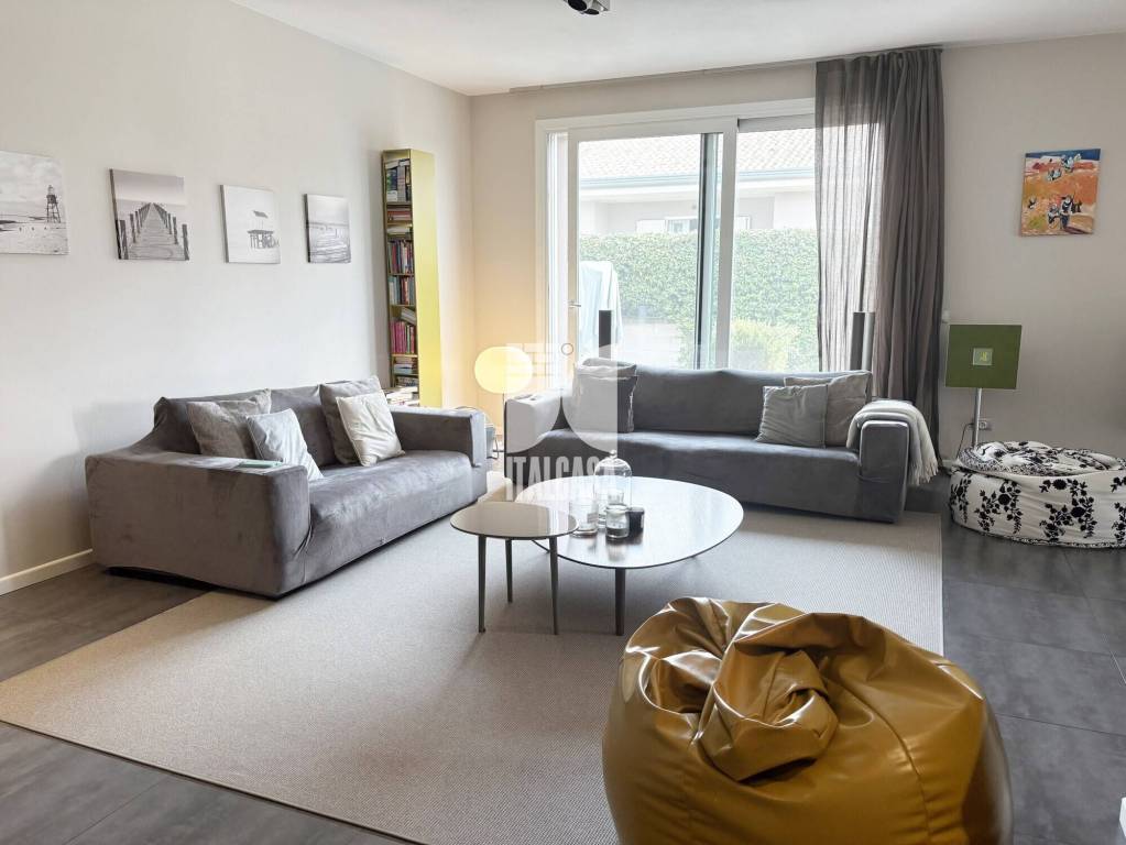 casa indipendente in vendita a Porto Mantovano in zona Bancole