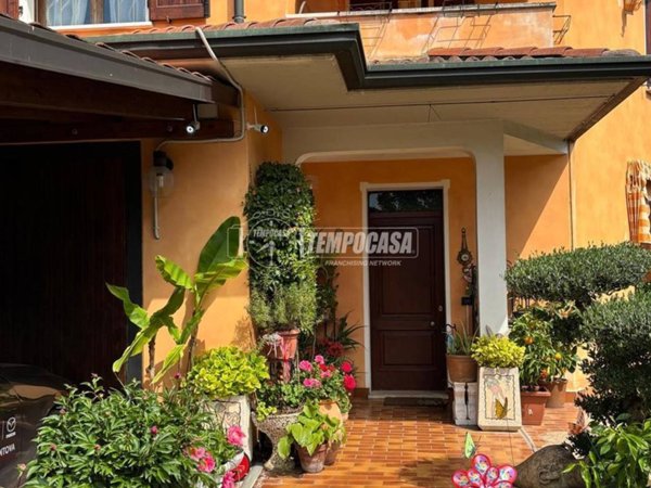 casa indipendente in vendita a Porto Mantovano