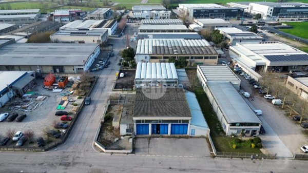 capannone in vendita a Porto Mantovano