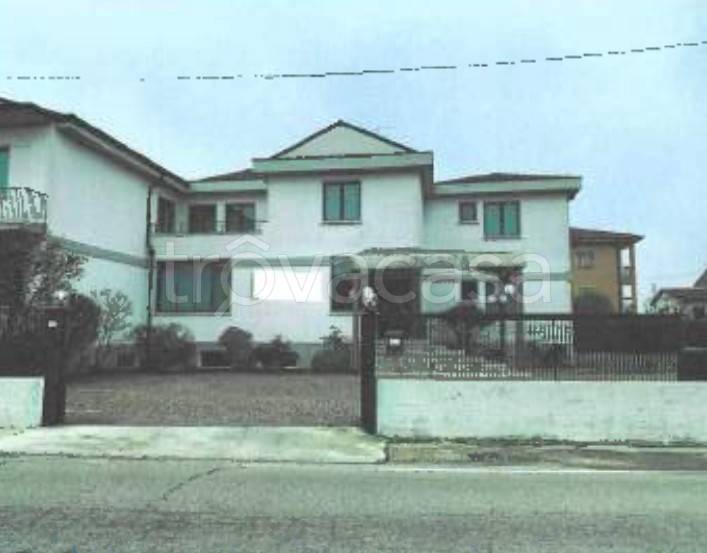 negozio in vendita a Porto Mantovano in zona Sant'Antonio