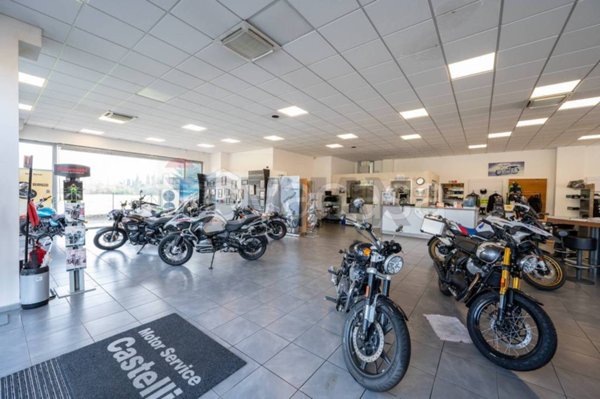 negozio in vendita a Porto Mantovano