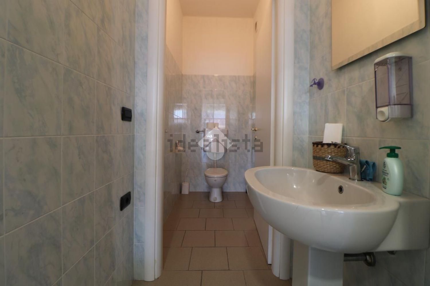 ufficio in vendita a Porto Mantovano in zona Sant'Antonio