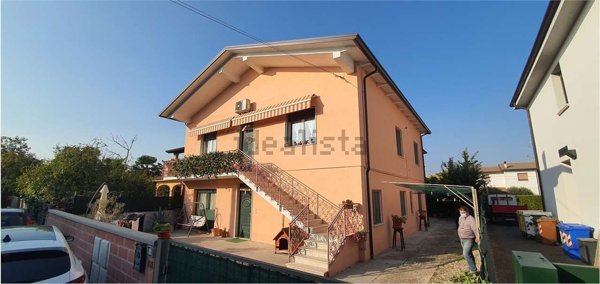 casa indipendente in vendita a Porto Mantovano