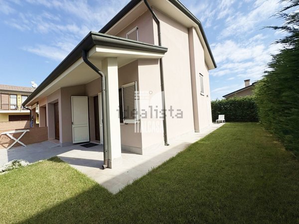 casa indipendente in vendita a Porto Mantovano
