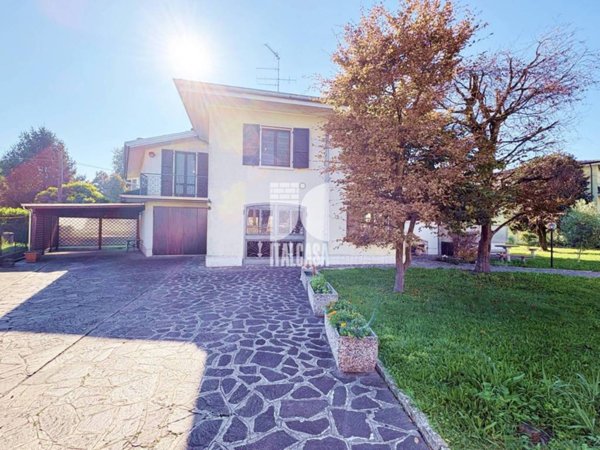 casa indipendente in vendita a Porto Mantovano in zona Sant'Antonio