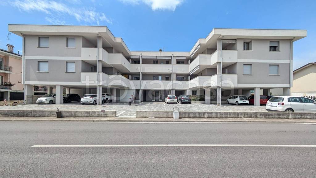 appartamento in vendita a Porto Mantovano in zona Sant'Antonio