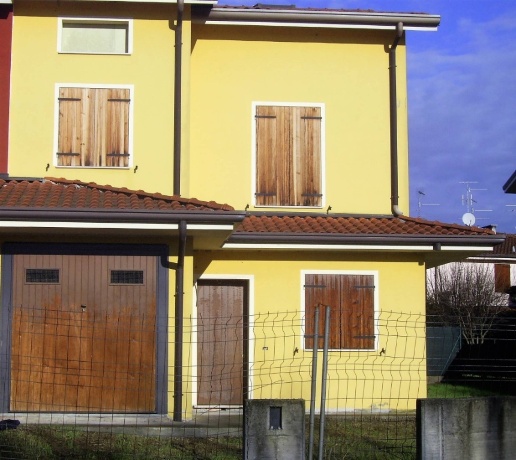 appartamento in vendita a Porto Mantovano in zona Sant'Antonio