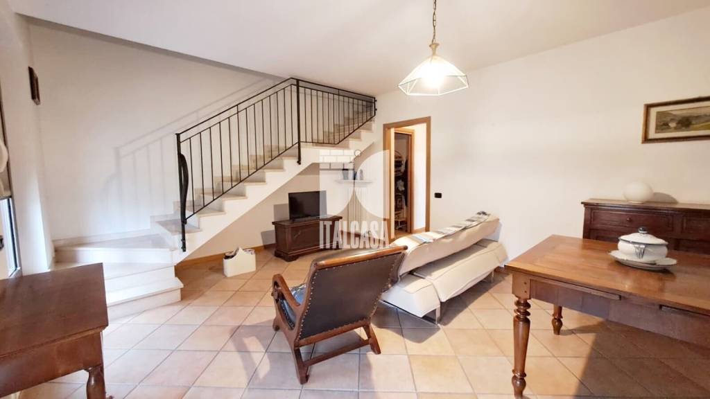 casa indipendente in vendita a Porto Mantovano