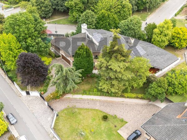 casa indipendente in vendita a Porto Mantovano