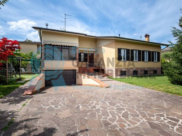 casa indipendente in vendita a Porto Mantovano in zona Sant'Antonio