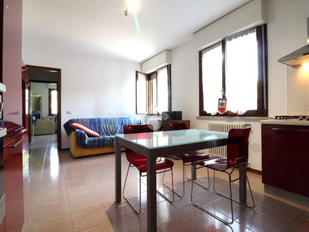 appartamento in vendita a Porto Mantovano in zona Sant'Antonio