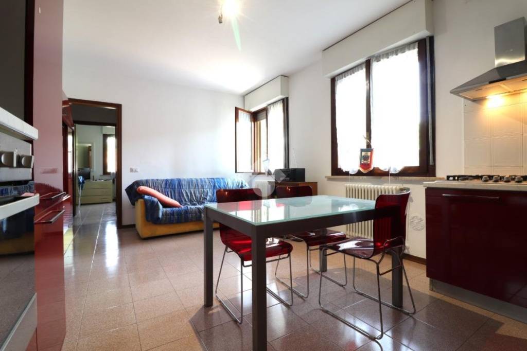 appartamento in vendita a Porto Mantovano in zona Sant'Antonio