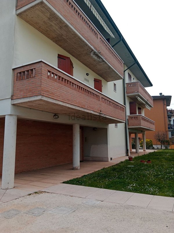 appartamento in vendita a Porto Mantovano in zona Mantovanella