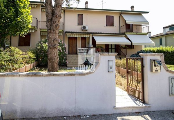 casa indipendente in vendita a Porto Mantovano