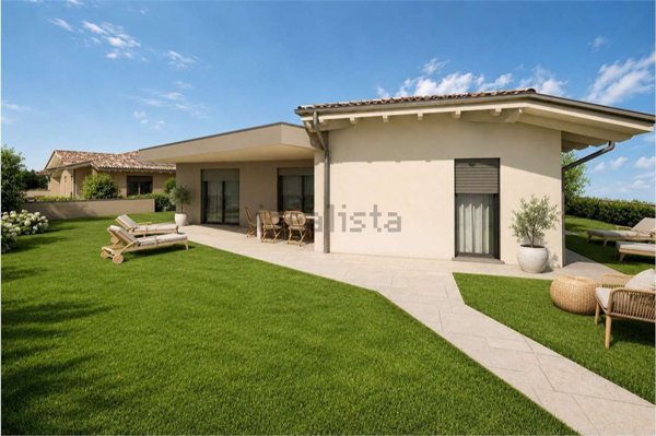 casa indipendente in vendita a Porto Mantovano in zona Sant'Antonio