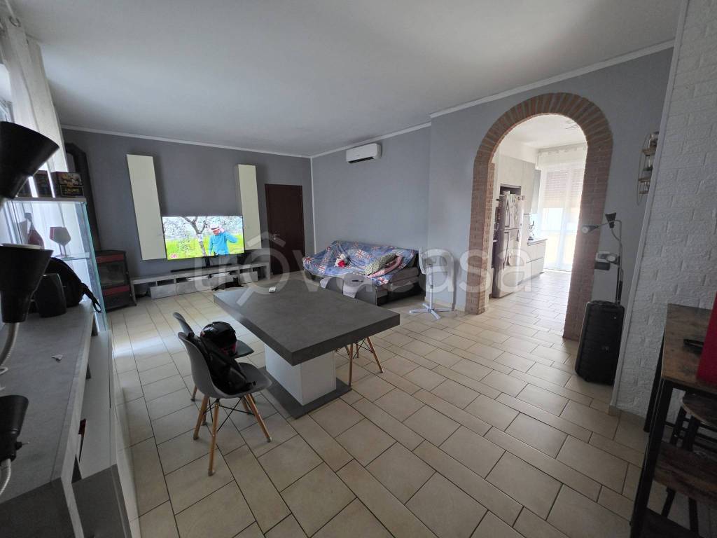 appartamento in vendita a Porto Mantovano in zona Sant'Antonio