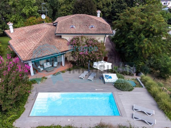 casa indipendente in vendita a Porto Mantovano in zona Bancole