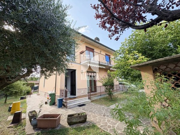 casa indipendente in vendita a Porto Mantovano in zona Sant'Antonio