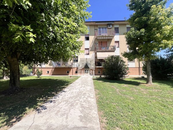 appartamento in vendita a Porto Mantovano in zona Sant'Antonio