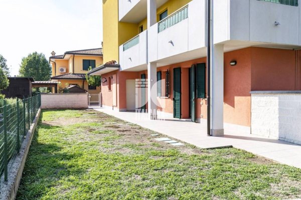 appartamento in vendita a Porto Mantovano in zona Sant'Antonio