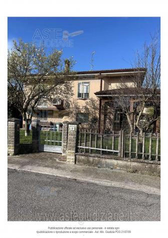casa indipendente in vendita a Porto Mantovano in zona Soave
