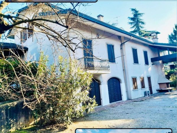 casa indipendente in vendita a Porto Mantovano in zona Bancole