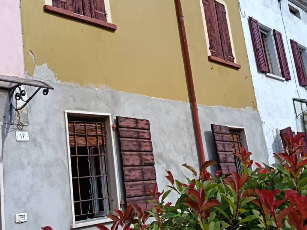 casa indipendente in vendita a Quingentole