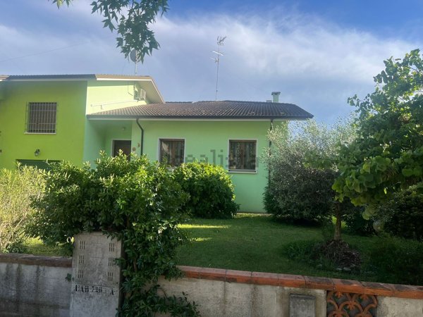 casa indipendente in vendita a Quingentole