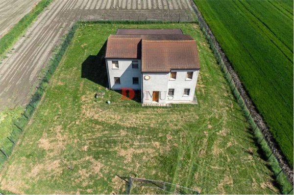 casa indipendente in vendita a Quistello
