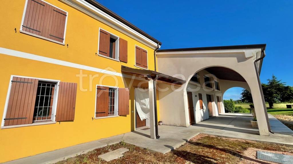 casa indipendente in vendita a Quistello