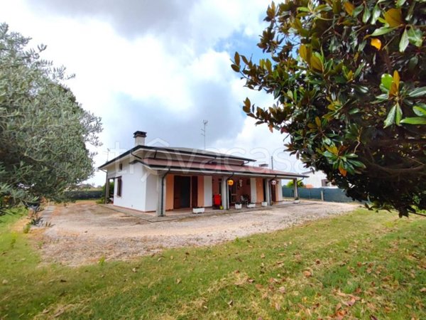 casa indipendente in vendita a Quistello