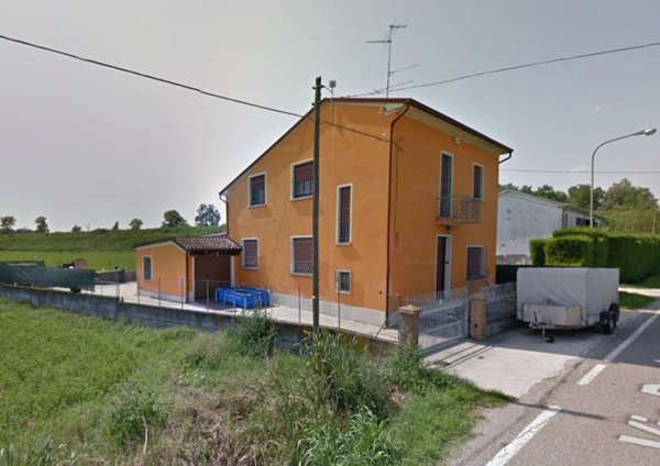 casa indipendente in vendita a Quistello