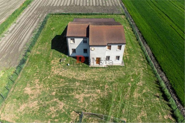 casa indipendente in vendita a Quistello
