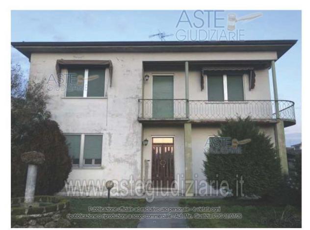 casa indipendente in vendita a Quistello in zona San Rocco