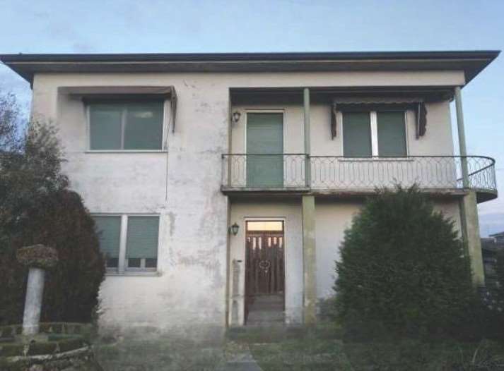 casa indipendente in vendita a Quistello