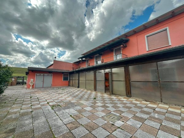 casa indipendente in vendita a Quistello in zona Zambone