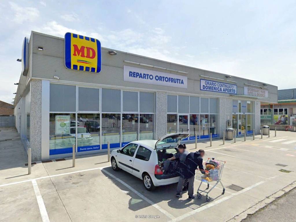 negozio in vendita a Quistello