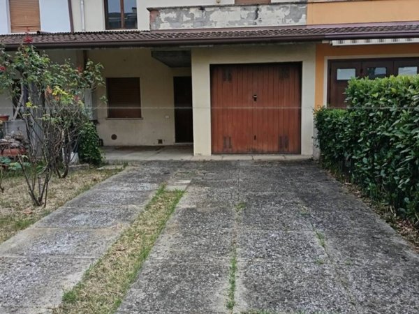 casa indipendente in vendita a Quistello