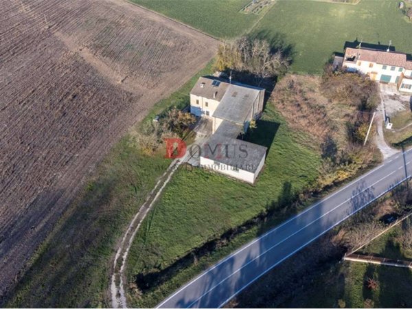 casa indipendente in vendita a Quistello in zona Nuvolato