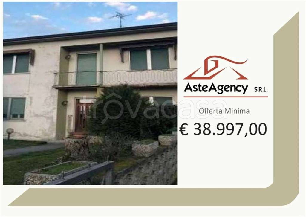 casa indipendente in vendita a Quistello in zona San Rocco